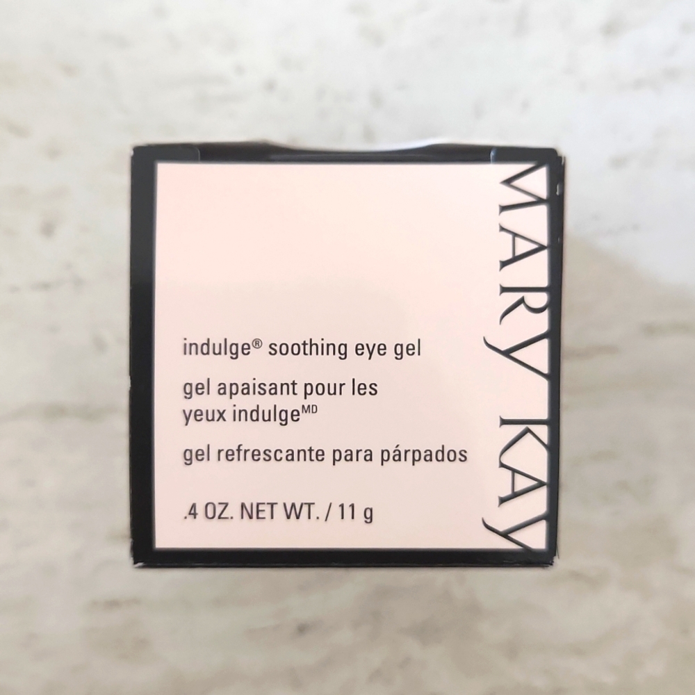 NWT Mary Kay Black/Pink indulge soothing eye gel. One size.